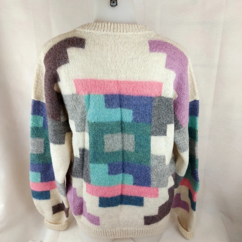 Colorful Geometric Pattern Sweater - Picture 6 of 8